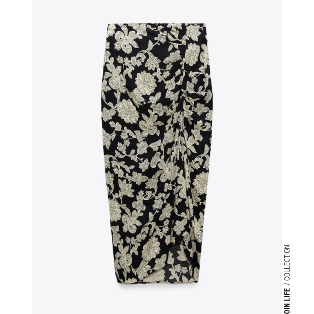 BRAND NEW - ZARA FLORAL PRINT SKIRT